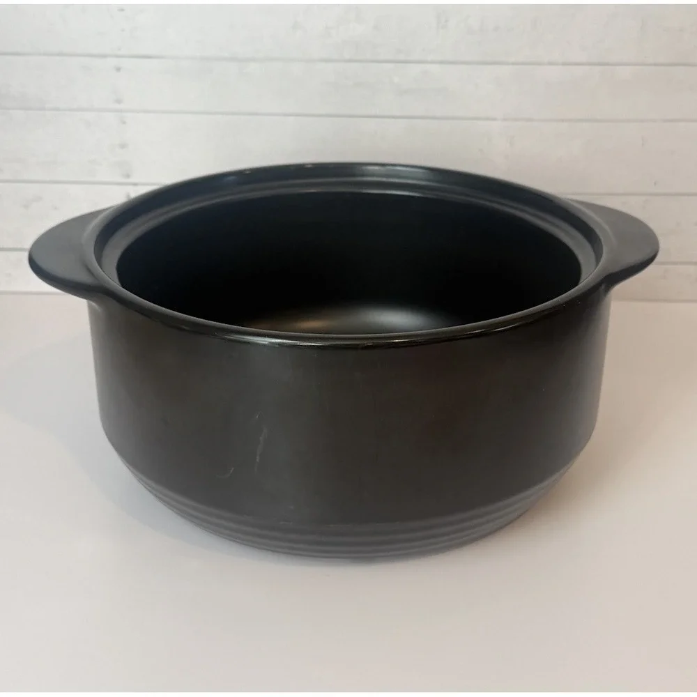 Pampered Chef Rockcrok Dutch Oven Round Baking Casserole Dish Black 4 QT NO LID